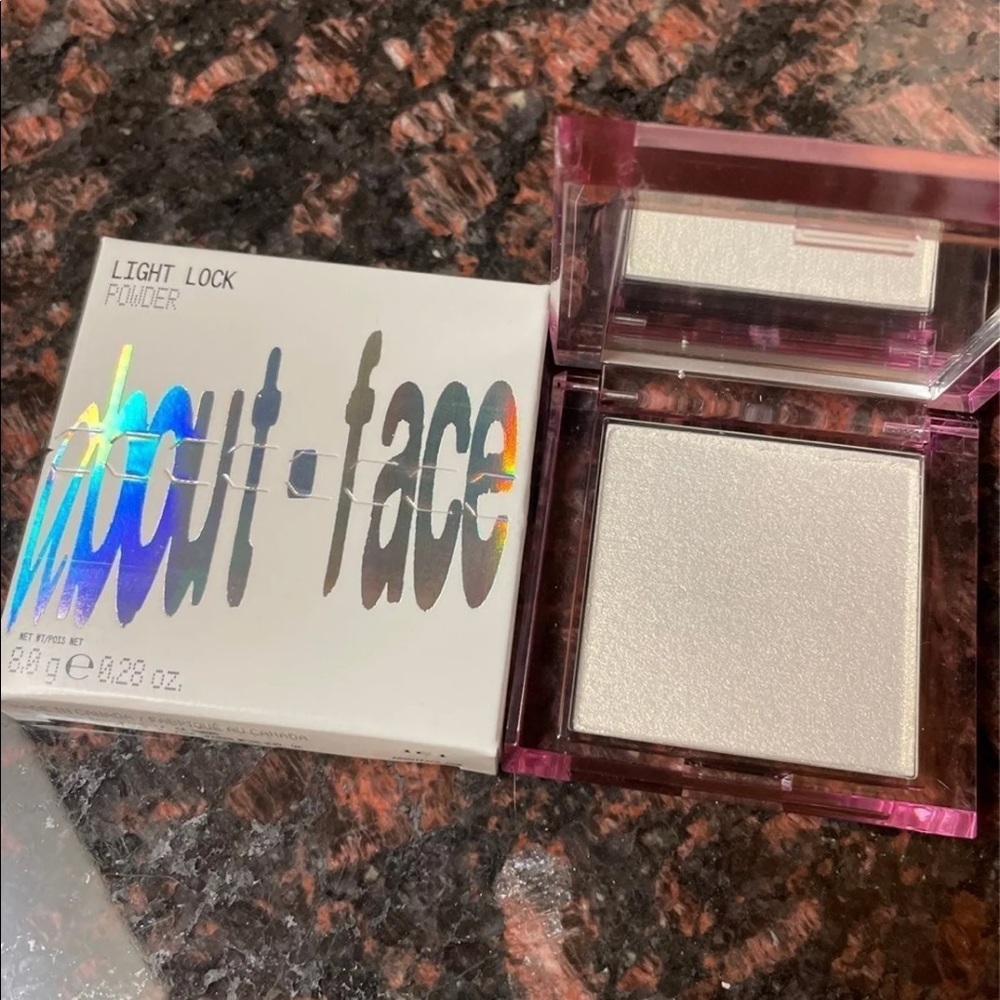 About Face Light Lock Powder This Bliss